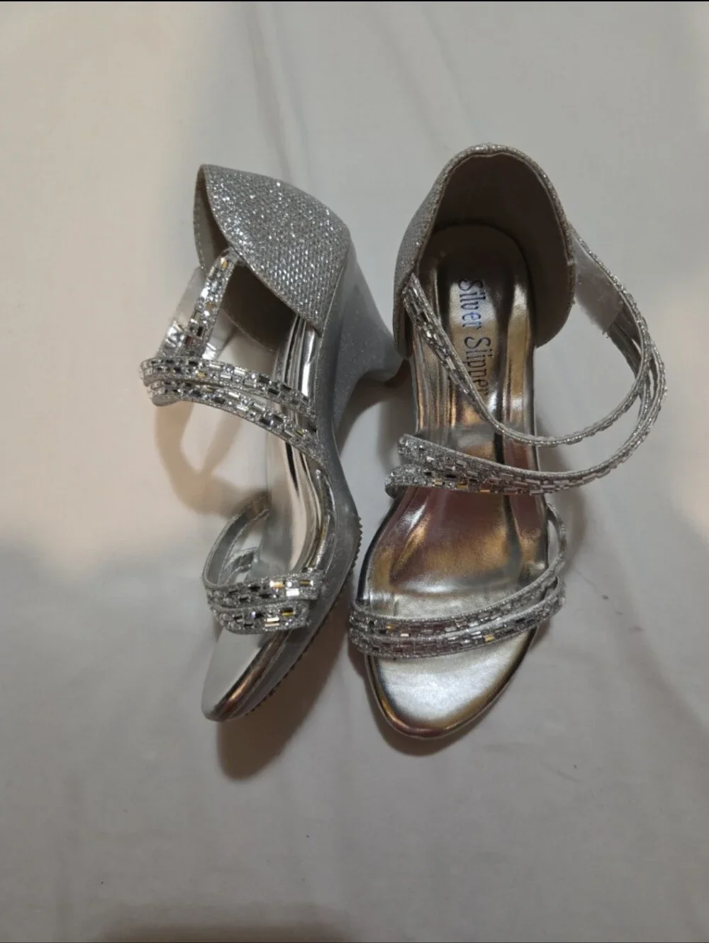 Silver slipper older girl size 13 silver shimmer heels #04